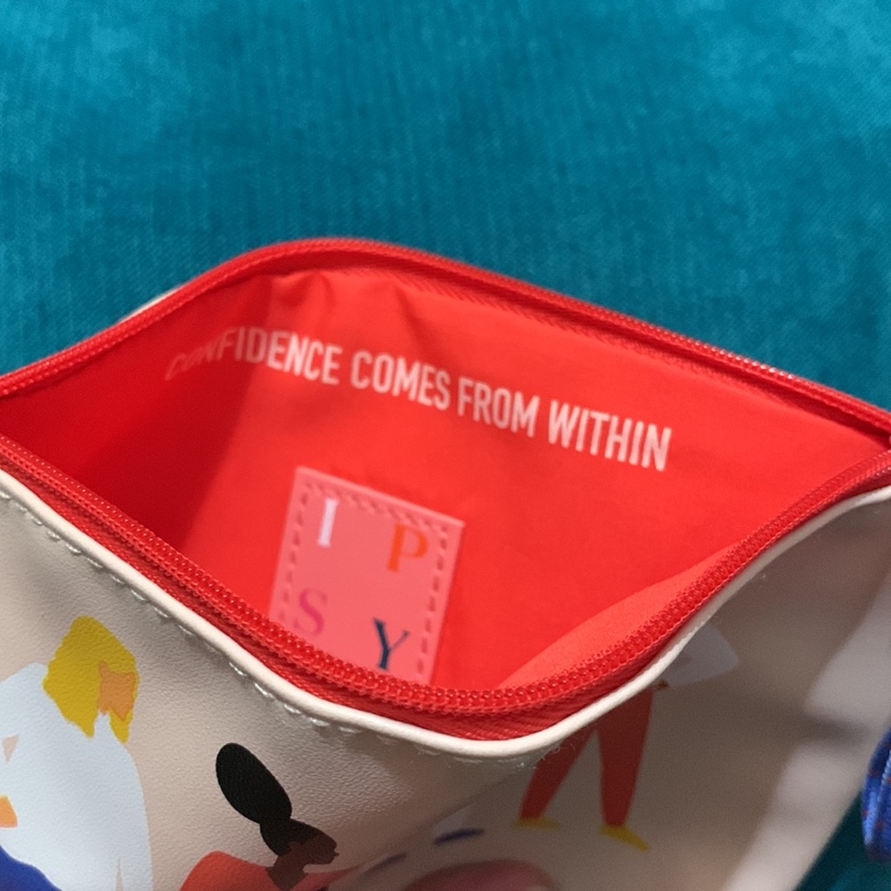 ipsy pouch - Picture 3 of 6